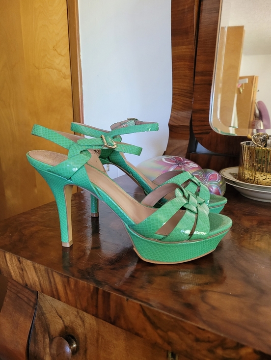 Vince Camuto Platform Heels Size 8 Retro Vintage Vibe